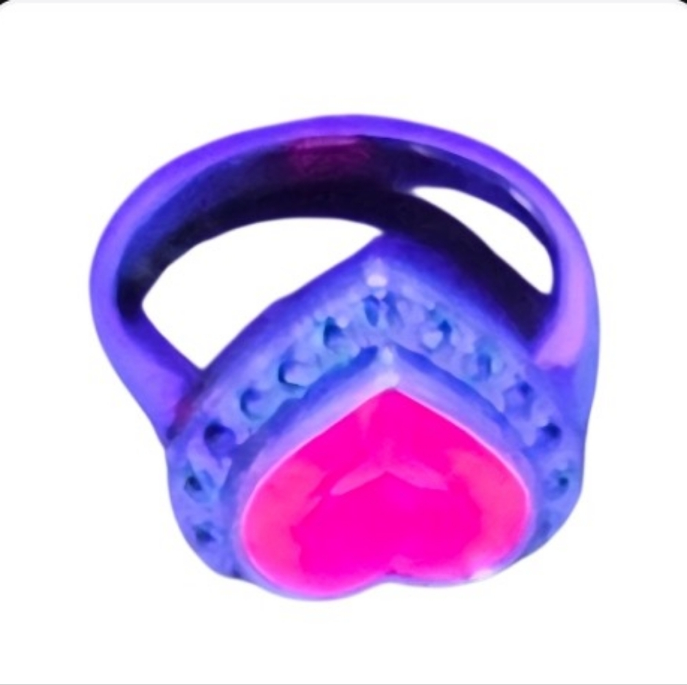 925 Pink Stone and Marcasite sterling silver Sz 7.5. Glows under UV Light!! - Picture 10 of 10